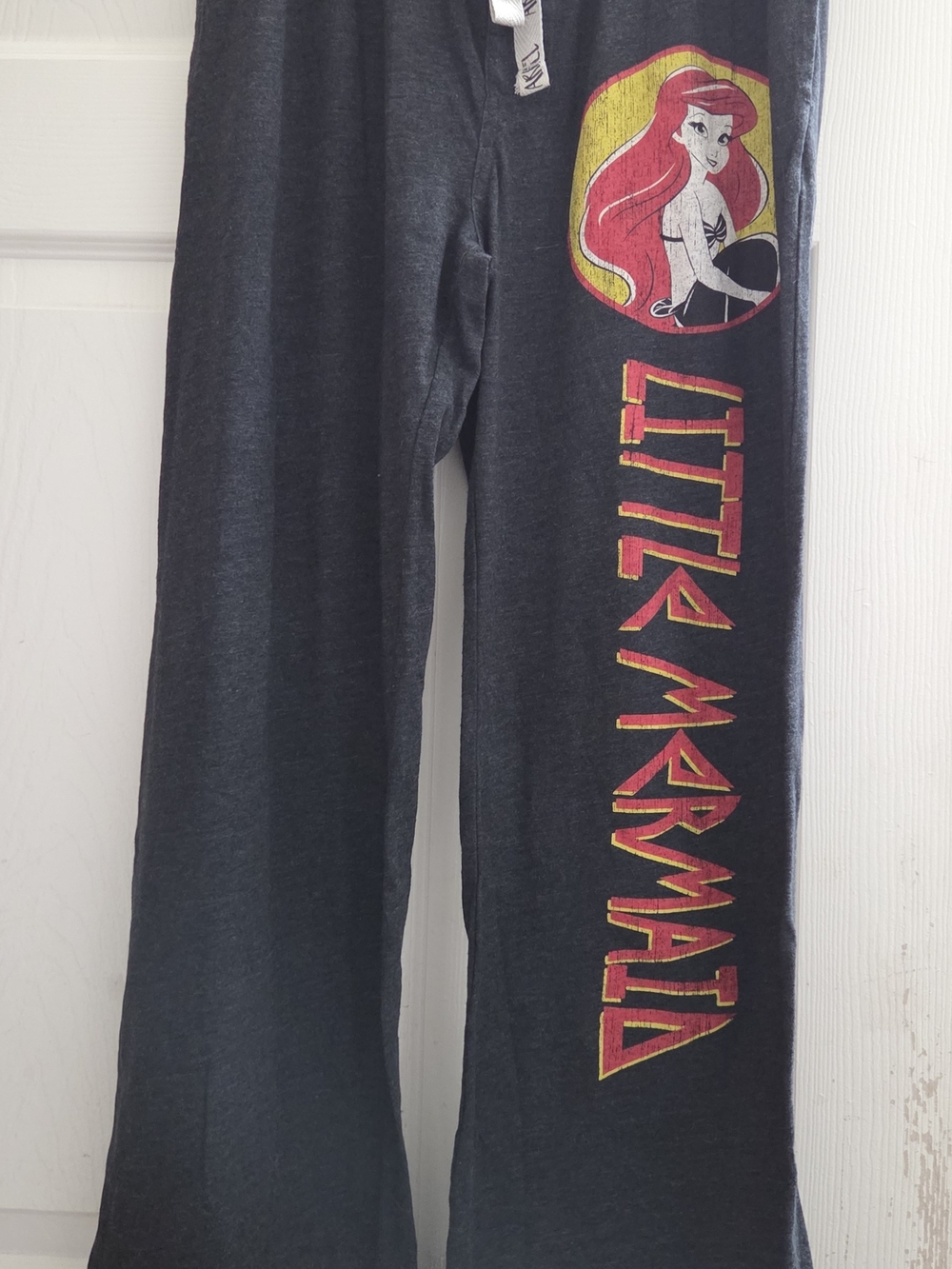 Little Mermaid Girls' Grey Lounge wear Pants with Ariel Graphic